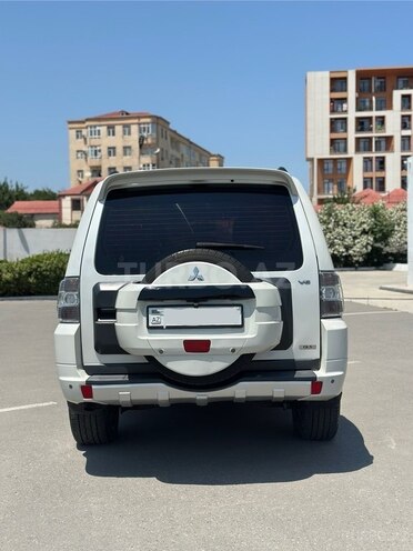 Mitsubishi Pajero 2013, 239,000 km - 3.5 l - Bakı
