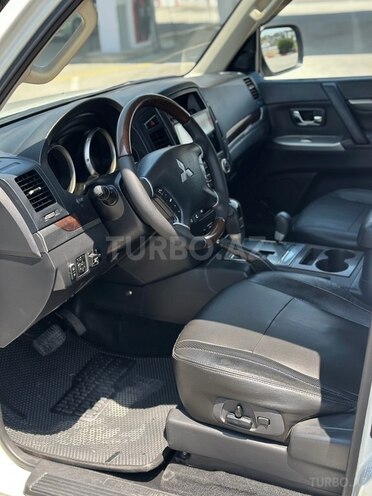 Mitsubishi Pajero 2013, 239,000 km - 3.5 l - Bakı
