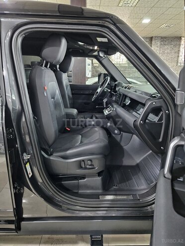 Land Rover Defender-14