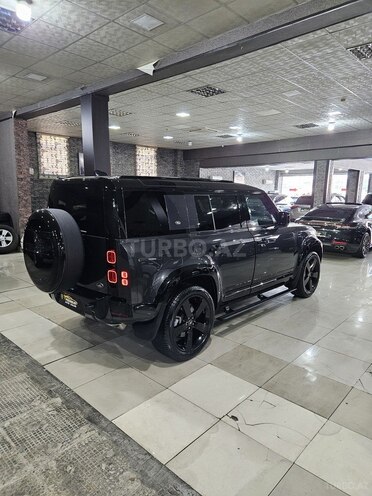 Land Rover Defender-6