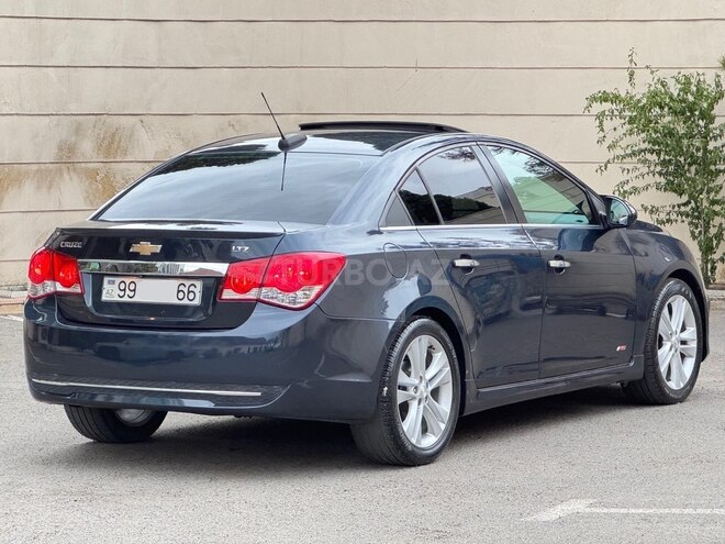 Chevrolet Cruze-9