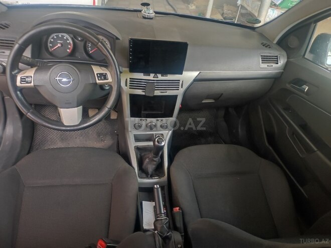 Opel Astra 2009, 192,600 km - 1.4 l - Gəncə