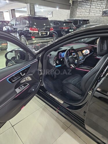 Mercedes E 300-9