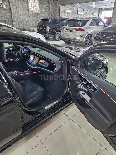 Mercedes E 300-15