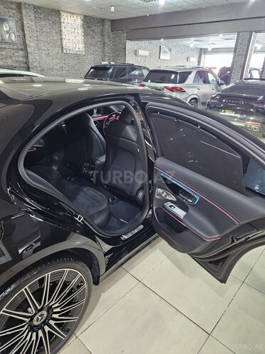 Mercedes E 300-13