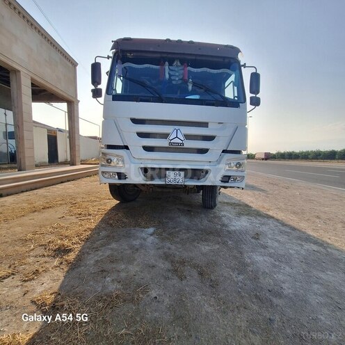 HOWO Sinotruk 2013, 336,000 km - 9.5 l - Bakı