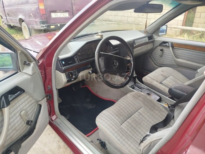 Mercedes E 250 1993, 3,635,635 km - 2.5 l - Cəbrayıl