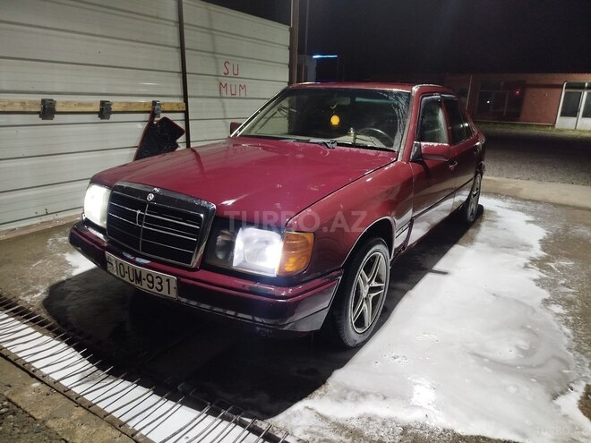 Mercedes E 250 1993, 3,635,635 km - 2.5 l - Cəbrayıl