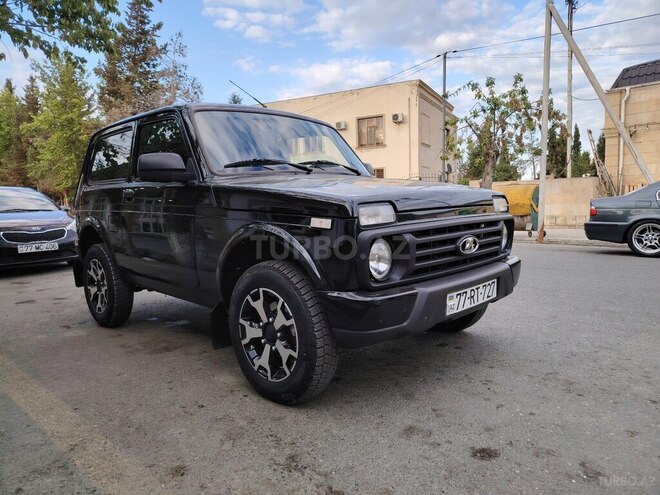LADA (VAZ) Niva-8