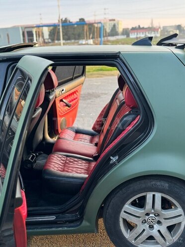 Volkswagen Golf 2001, 300,000 km - 1.6 l - Bakı