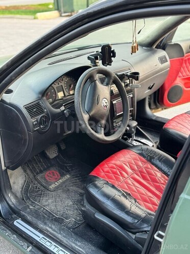 Volkswagen Golf 2001, 300,000 km - 1.6 l - Bakı