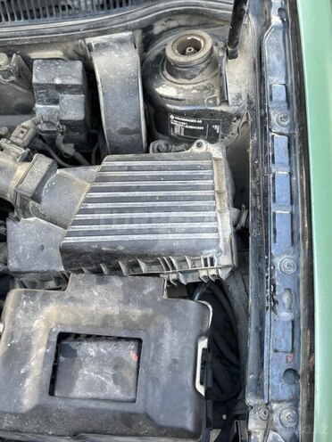 Volkswagen Golf 2001, 300,000 km - 1.6 l - Bakı