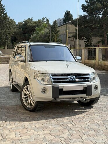 Mitsubishi Pajero 2009, 199,000 km - 3.5 l - Bakı