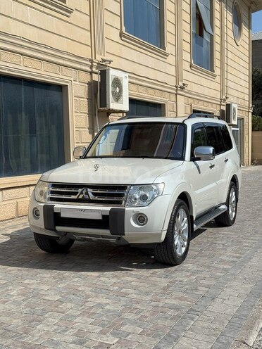 Mitsubishi Pajero 2009, 199,000 km - 3.5 l - Bakı