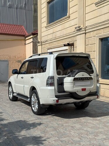 Mitsubishi Pajero 2009, 199,000 km - 3.5 l - Bakı