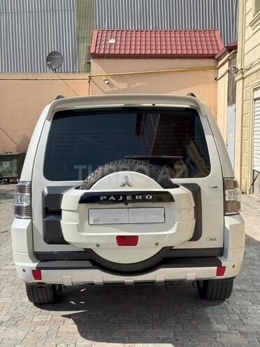 Mitsubishi Pajero 2009, 199,000 km - 3.5 l - Bakı