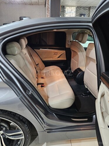 BMW 528-12
