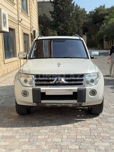 Mitsubishi Pajero 2009, 199,000 km - 3.5 l - Bakı