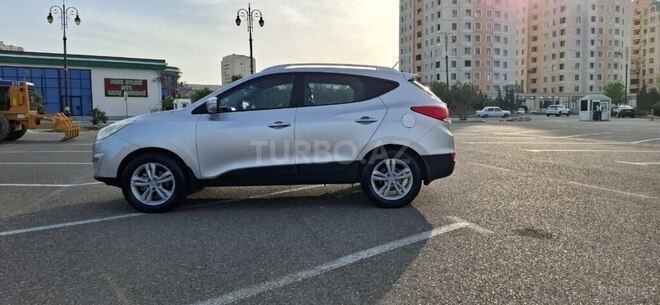Hyundai ix35 2010, 180,000 km - 2.0 л - Bakı