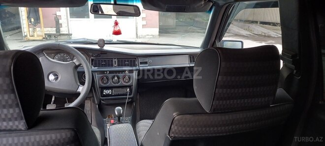 Mercedes 190 1991, 455,280 km - 1.8 л - Ucar