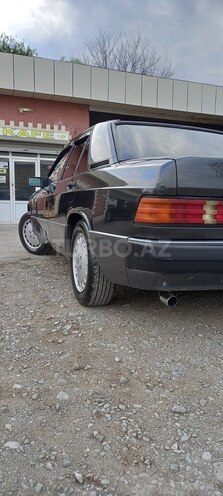 Mercedes 190 1991, 455,280 km - 1.8 л - Ucar