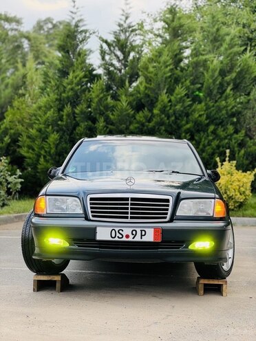 Mercedes C 200 2000, 325,658 km - 2.0 л - İmişli