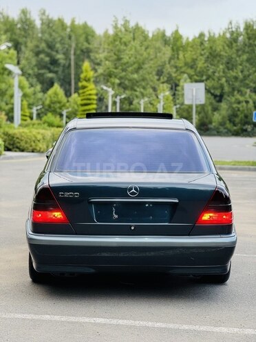 Mercedes C 200 2000, 325,658 km - 2.0 л - İmişli