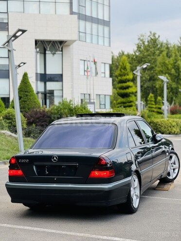 Mercedes C 200 2000, 325,658 km - 2.0 л - İmişli
