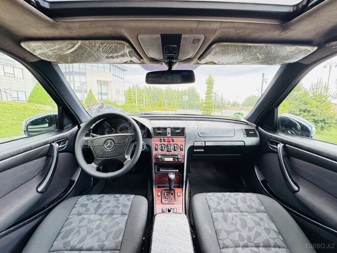 Mercedes C 200 2000, 325,658 km - 2.0 л - İmişli