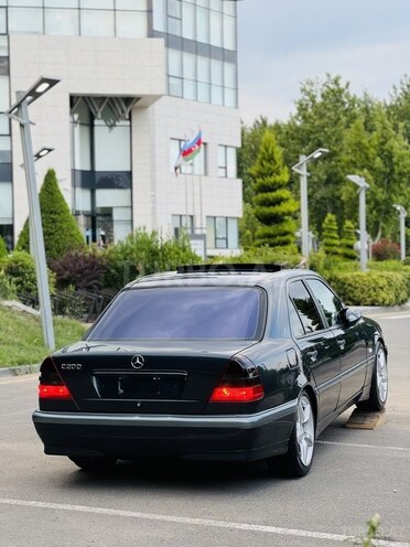 Mercedes C 200 2000, 325,658 km - 2.0 л - İmişli