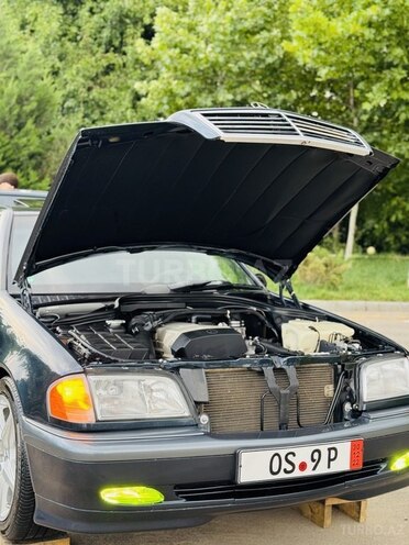 Mercedes C 200 2000, 325,658 km - 2.0 л - İmişli