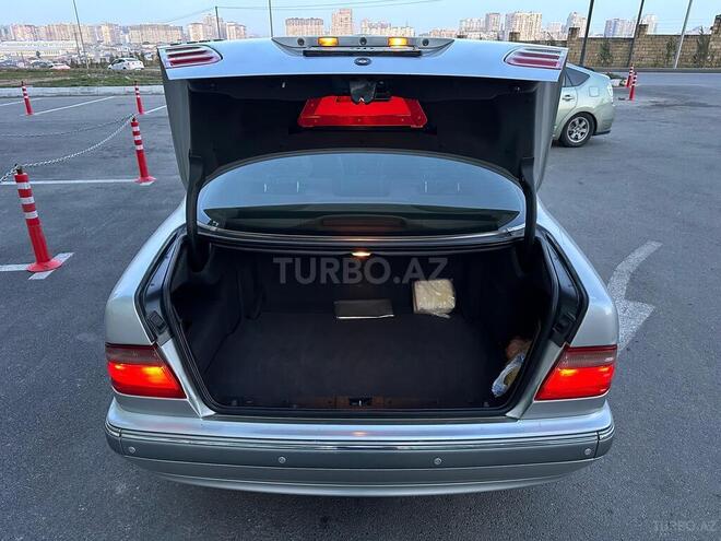 Mercedes E 240 1999, 280,000 km - 2.4 l - Bakı