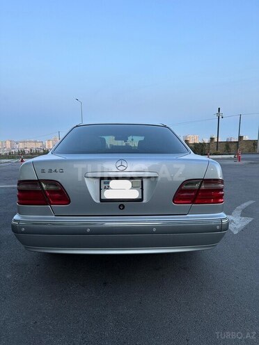 Mercedes E 240 1999, 280,000 km - 2.4 l - Bakı