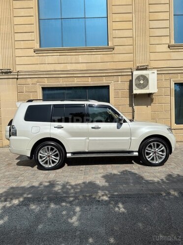 Mitsubishi Pajero 2009, 199,000 km - 3.5 l - Bakı