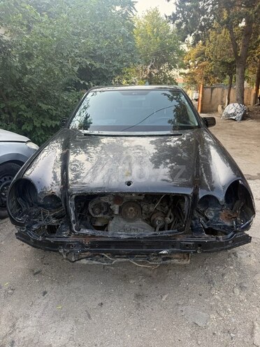 Mercedes E 240 1998, 86,000 km - 2.4 l - Bakı