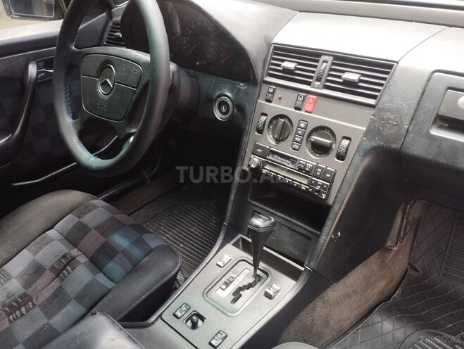Mercedes C 220 1994, 237,000 km - 2.2 l - Bakı