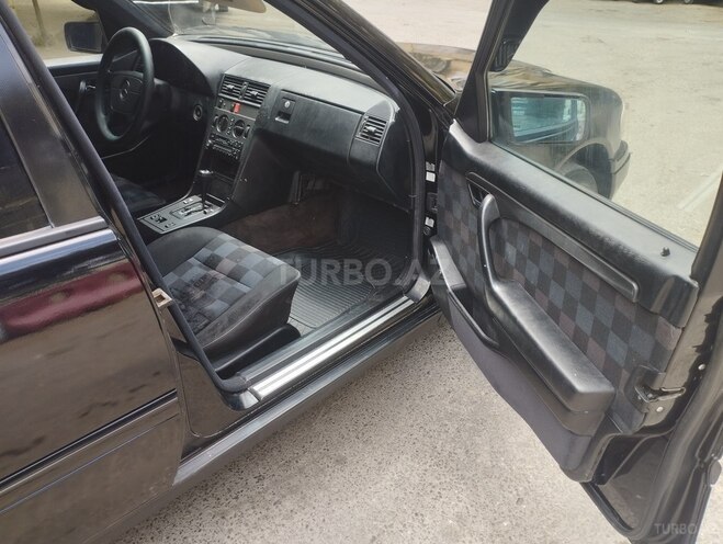 Mercedes C 220 1994, 237,000 km - 2.2 l - Bakı