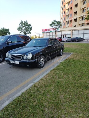 Mercedes E 200 1999, 542,556 km - 2.0 l - Sumqayıt