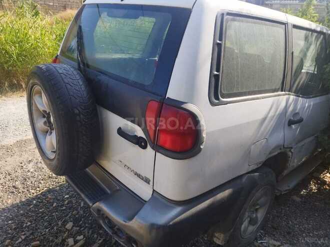 Nissan Terrano 2002, 200,000 km - 3.3 л - Bakı