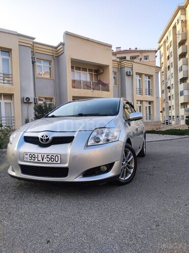 Toyota Auris 2009, 282,000 km - 1.4 l - Bakı