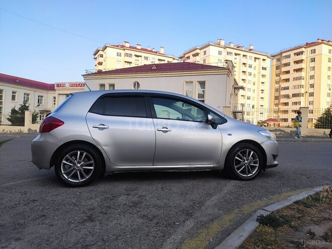 Toyota Auris 2009, 282,000 km - 1.4 l - Bakı