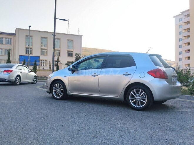 Toyota Auris 2009, 282,000 km - 1.4 l - Bakı