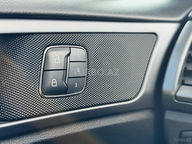 Ford Fusion (North America) 2013, 292,200 km - 2.0 l - Bakı
