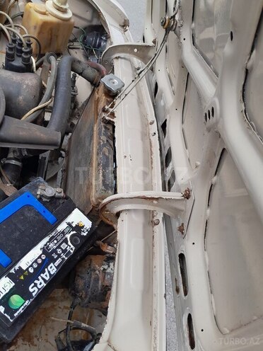 LADA (VAZ) 2106 1991, 86,000 km - 1.6 л - Qax