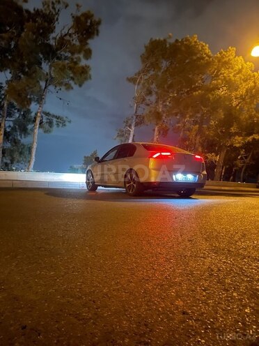 Renault Laguna-7