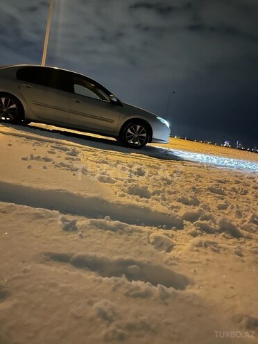 Renault Laguna-9