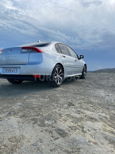 Renault Laguna-5