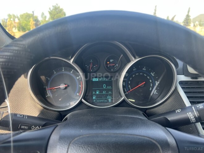 Chevrolet Cruze 2012, 323,791 km - 1.4 l - Neftçala