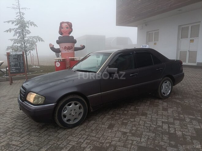 Mercedes C 220 1994, 450,000 km - 2.2 l - Qusar