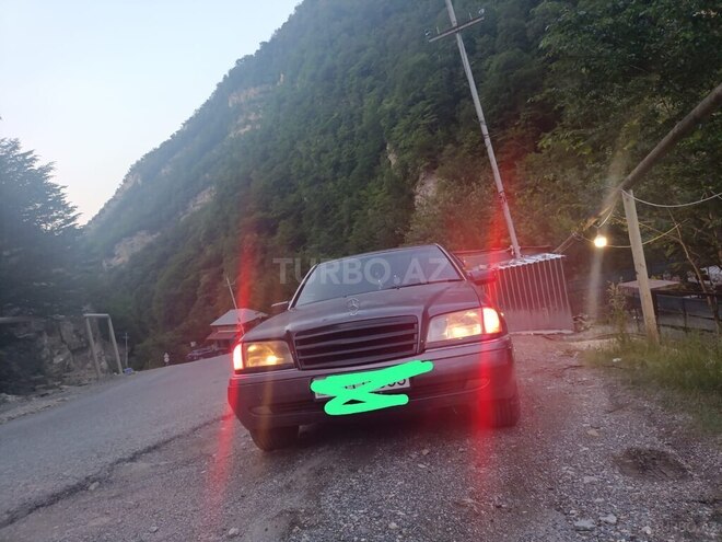 Mercedes C 220 1994, 450,000 km - 2.2 l - Qusar